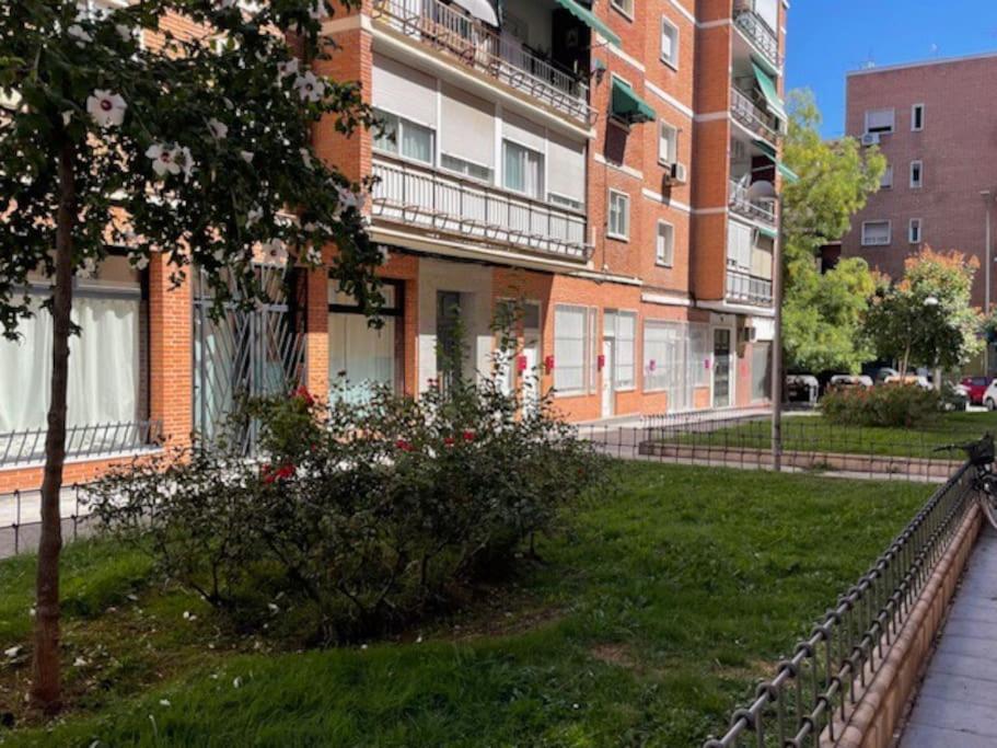 Nuevo Y Confortable Apartamento En Vista Alegre Madrid Ngoại thất bức ảnh